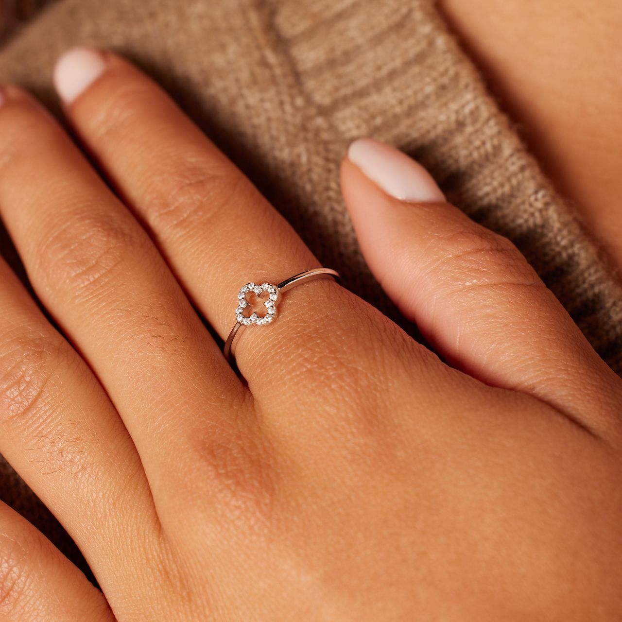 Ring aus 925 Silber, Kleeblatt, Zirkonia