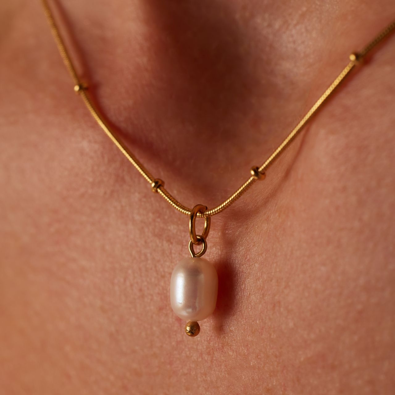 Stalen goldplated parelketting met hanger met parel voor dames