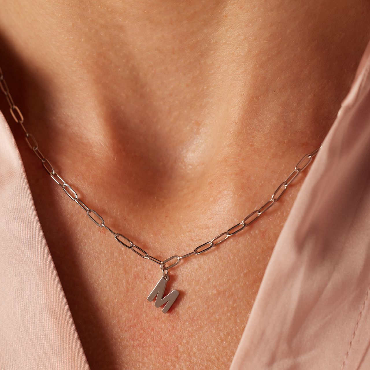 Stainless steel ketting closed forever met letter M
