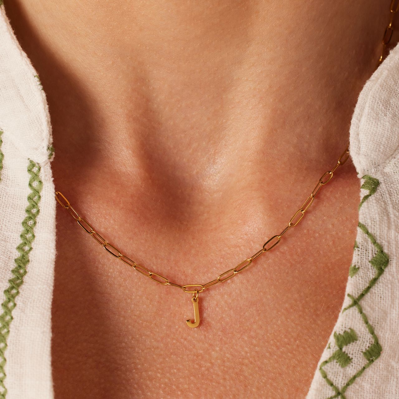 Stainless steel goldplated ketting closed forever letter J