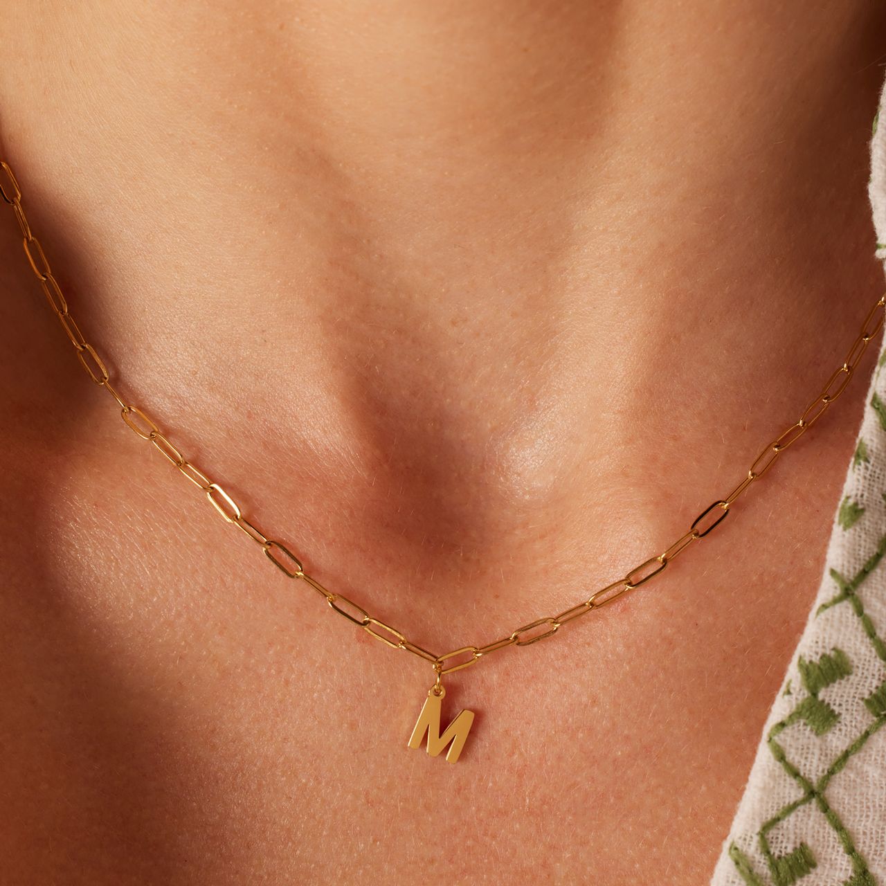 Stainless steel goldplated ketting met hanger letter M voor dames