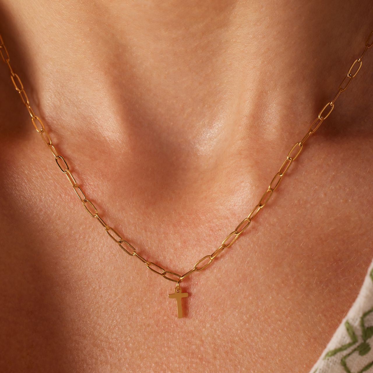 Stalen goldplated ketting closed forever letter T