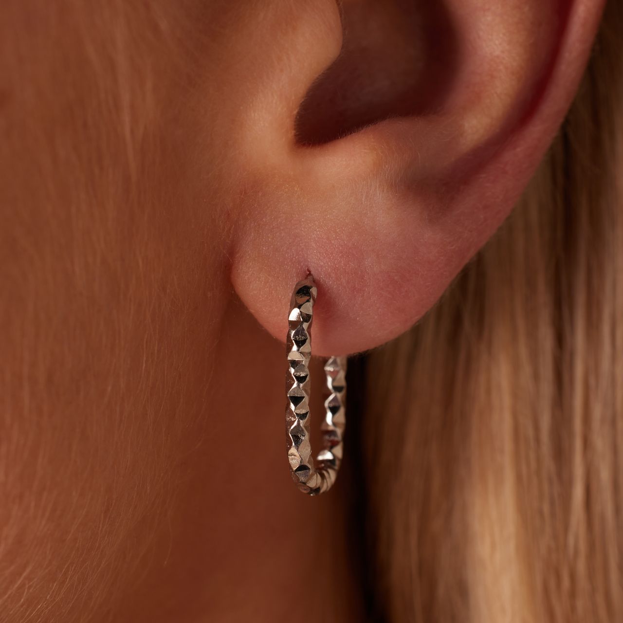 Myla stainless steel oorringen ovaal bewerkt voor dames