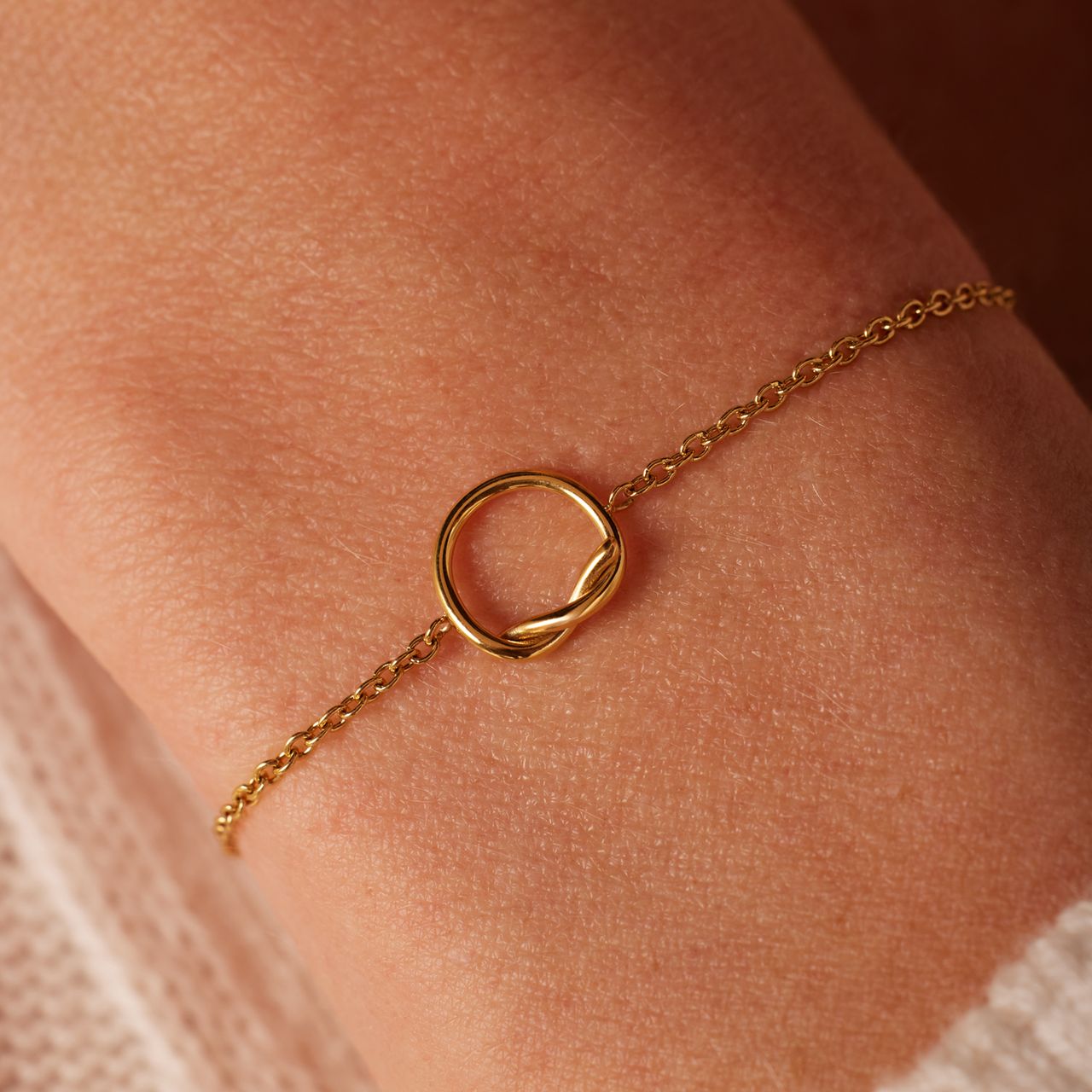 Stalen goldplated armband met cirkel