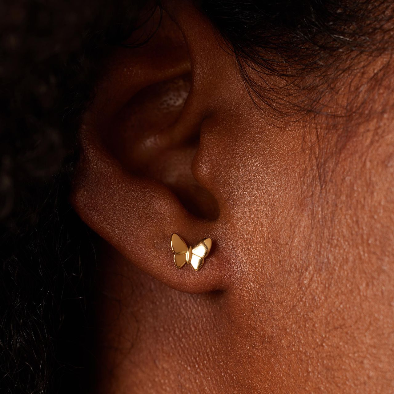 Zilveren goldplated oorknoppen vlinder voor dames