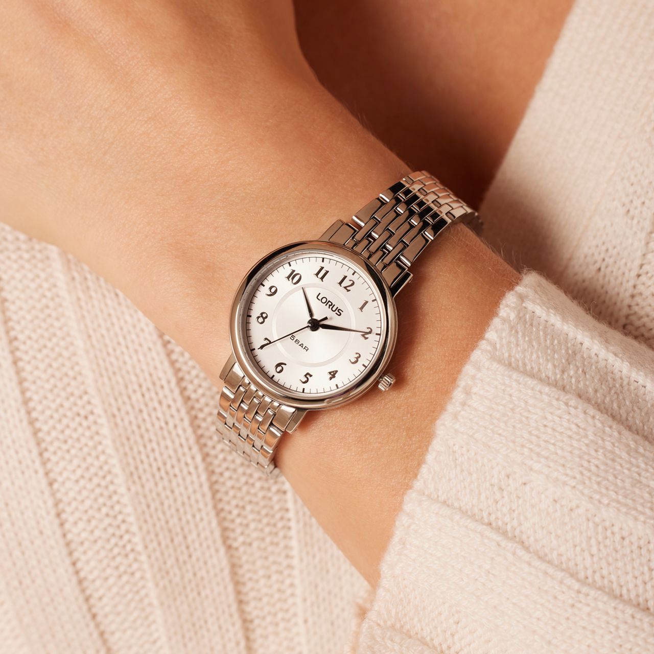 Lorus dames horloge met stainless steel band RG221XX9