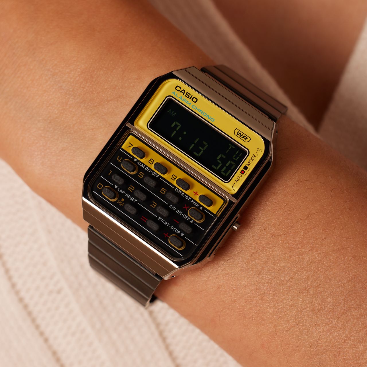Casio Armbanduhr mit Taschenrechnerfunktion, CA-500WEG-9BEF