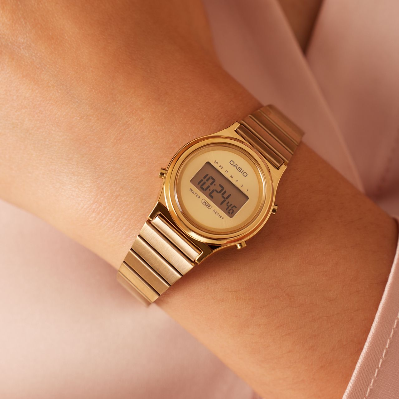 Casio retro dameshorloge goudkleurig LA700WEG-9AEF