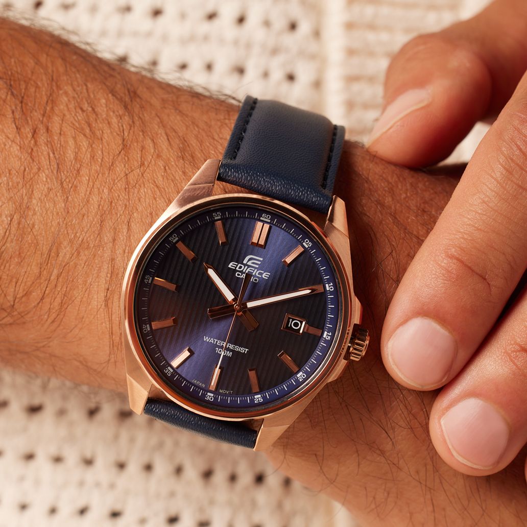 Edifice rosa Armbanduhr mit Armband aus Leder, Blau, EFV-150CL-2AVUEF