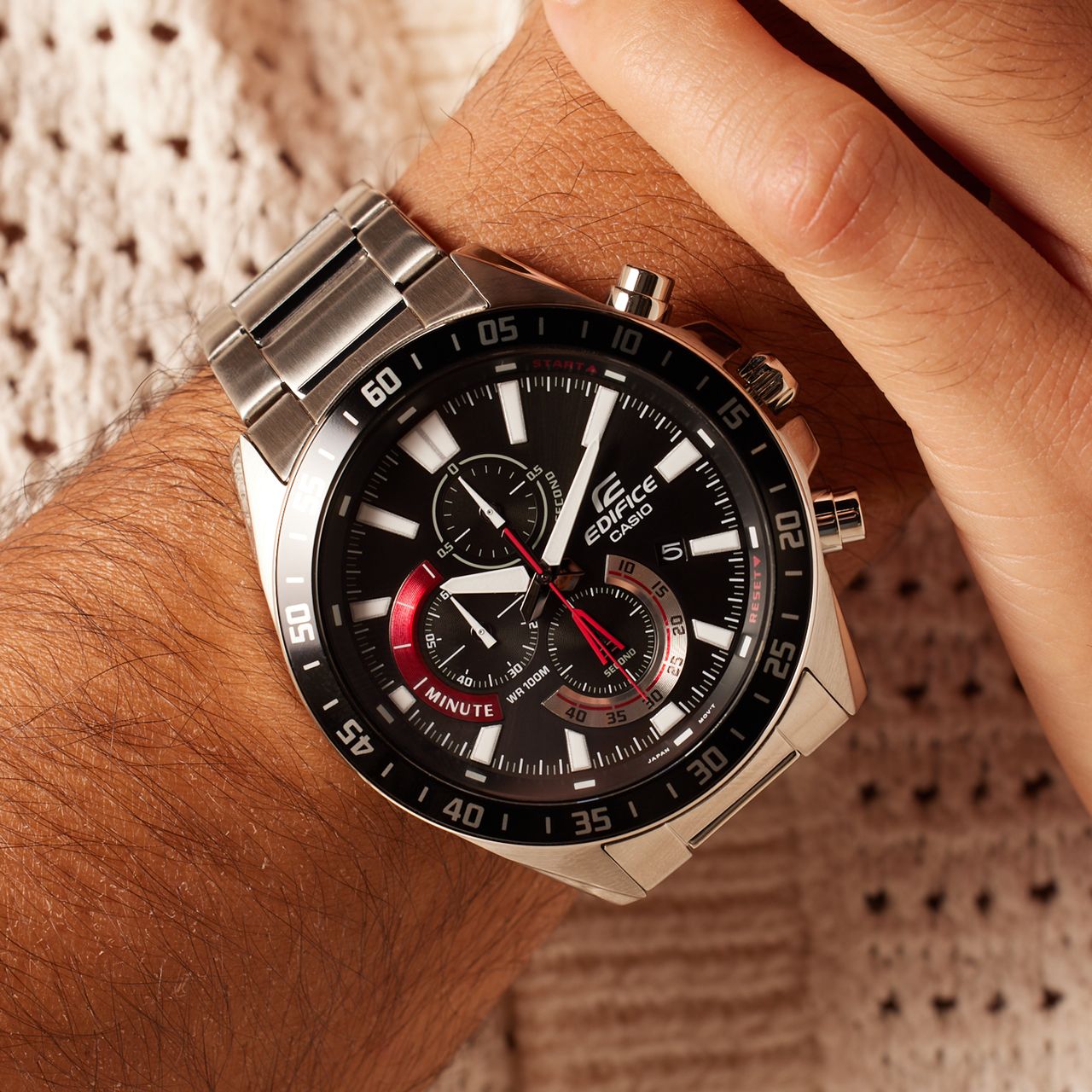 Edifice Uhr mit Armband aus Edelstahl EFV-620D-1A4VUEF