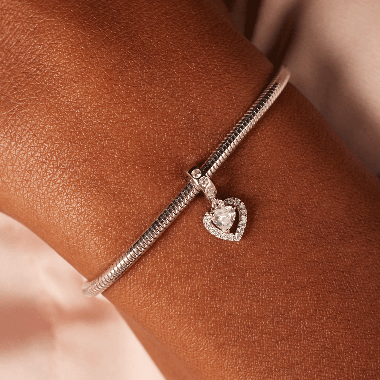 Anhänger aus 925er Silber, Herz mit Zirkoniasteinen