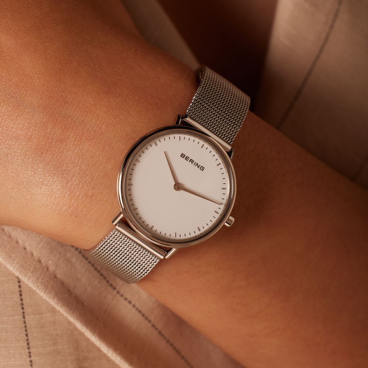 Bering horloge mesh en leren band zilver 15729-604