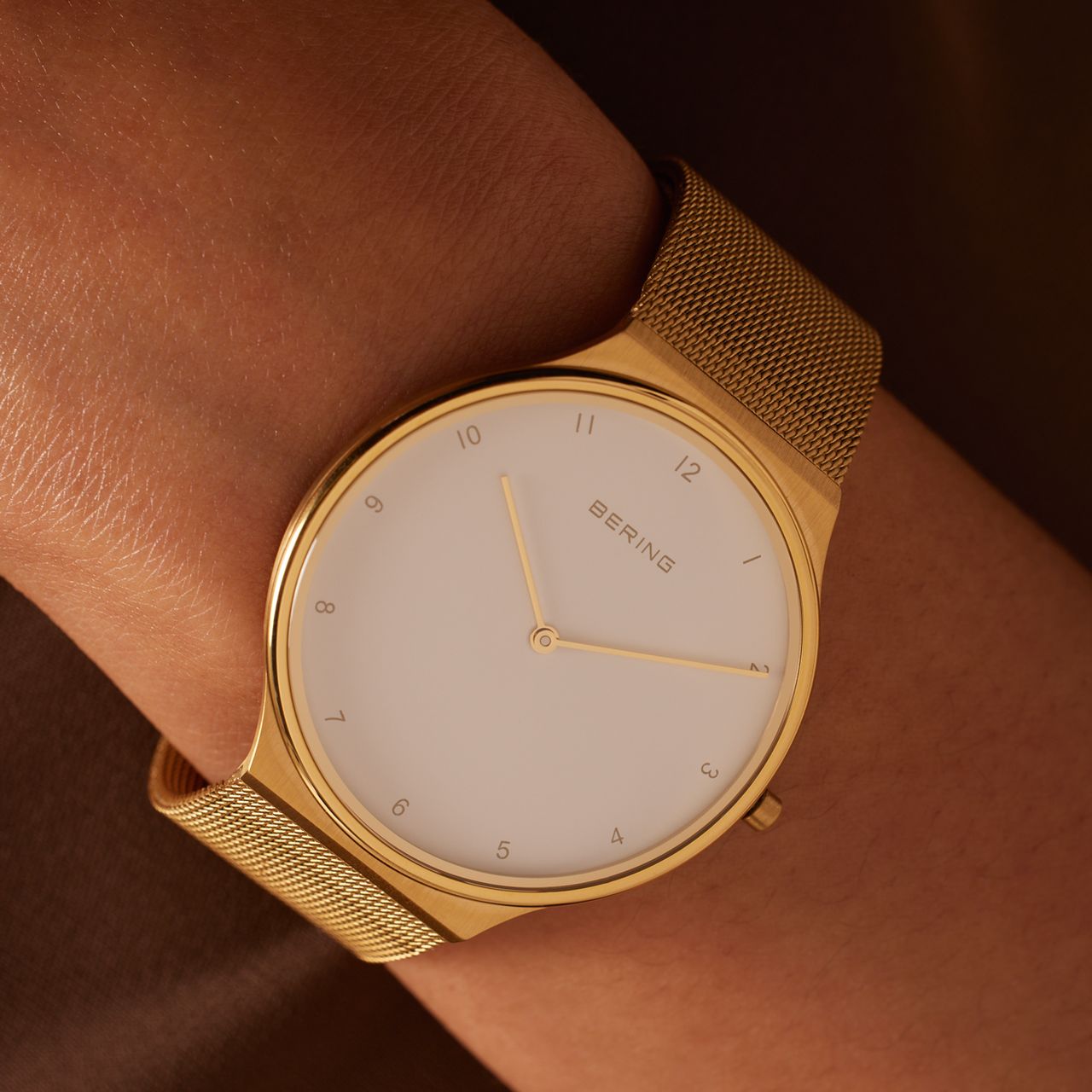 Bering Uhr mit Armband aus Mesh, Gold, 18440-3334