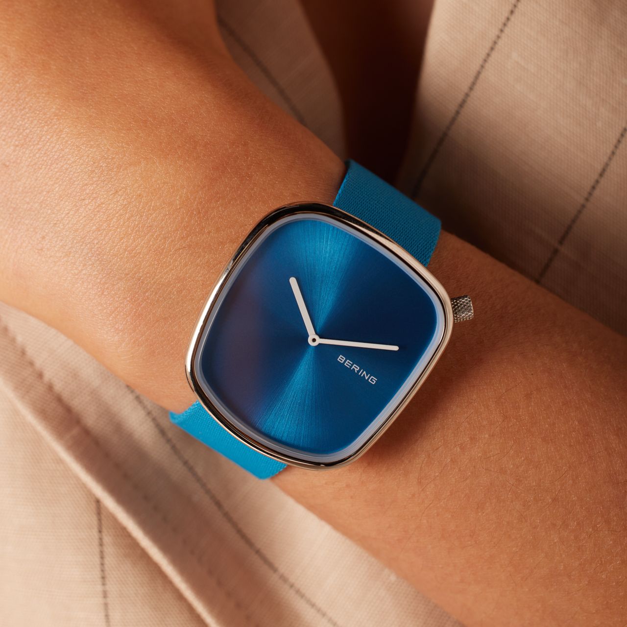 Bering Uhr mit Armband aus Stoff, Blau, 18034-308