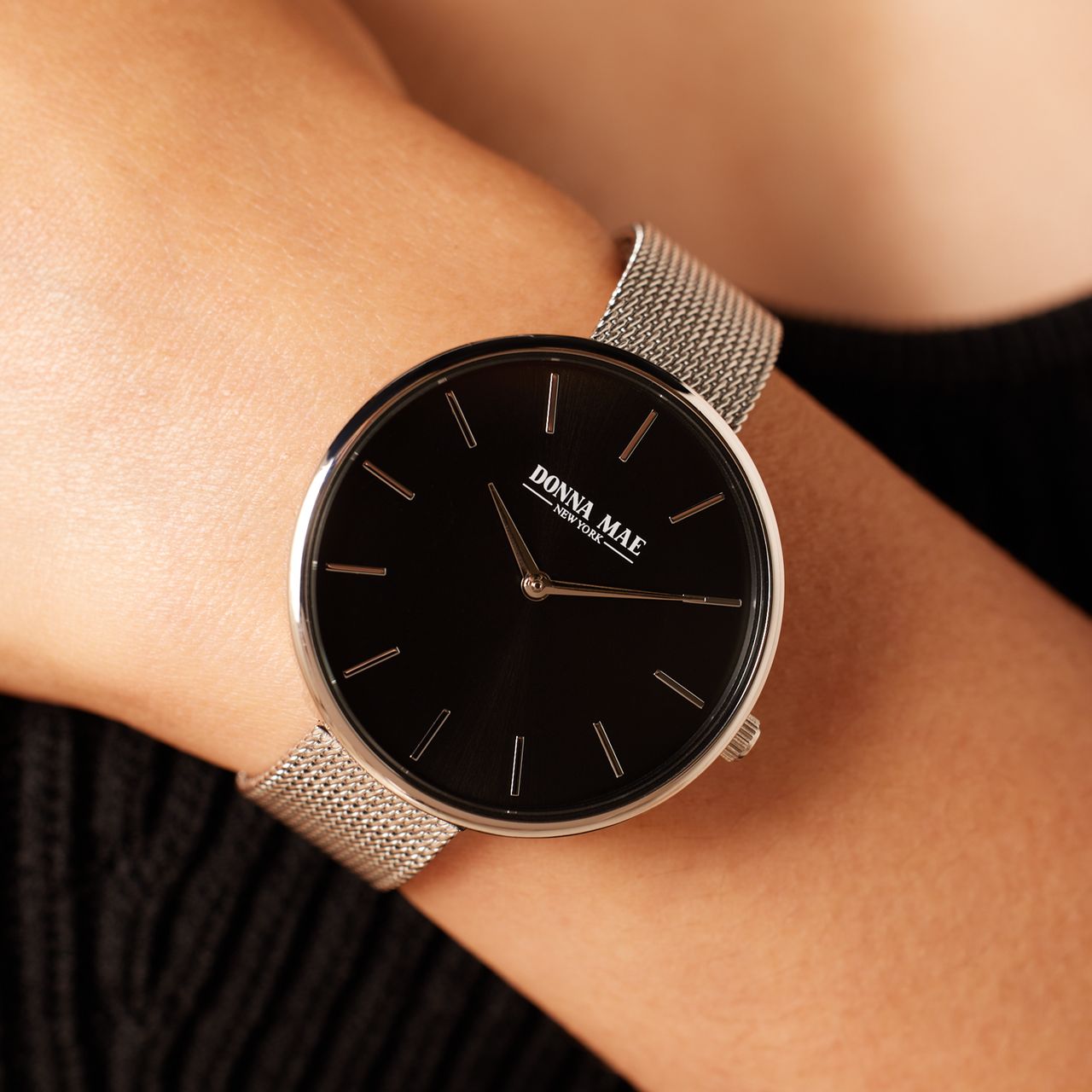 Donna Mae Uhr mit Armband aus Mesh, silberfarben