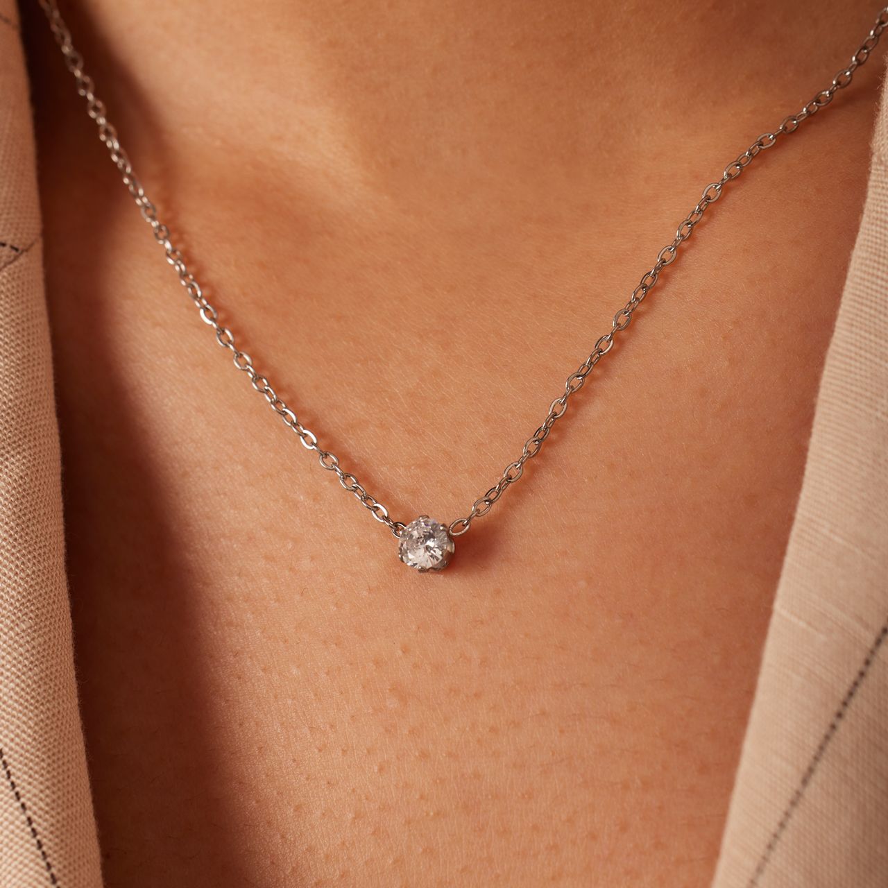 Regal Geschenkset Armbanduhr mit kostenloser Halskette, Silber