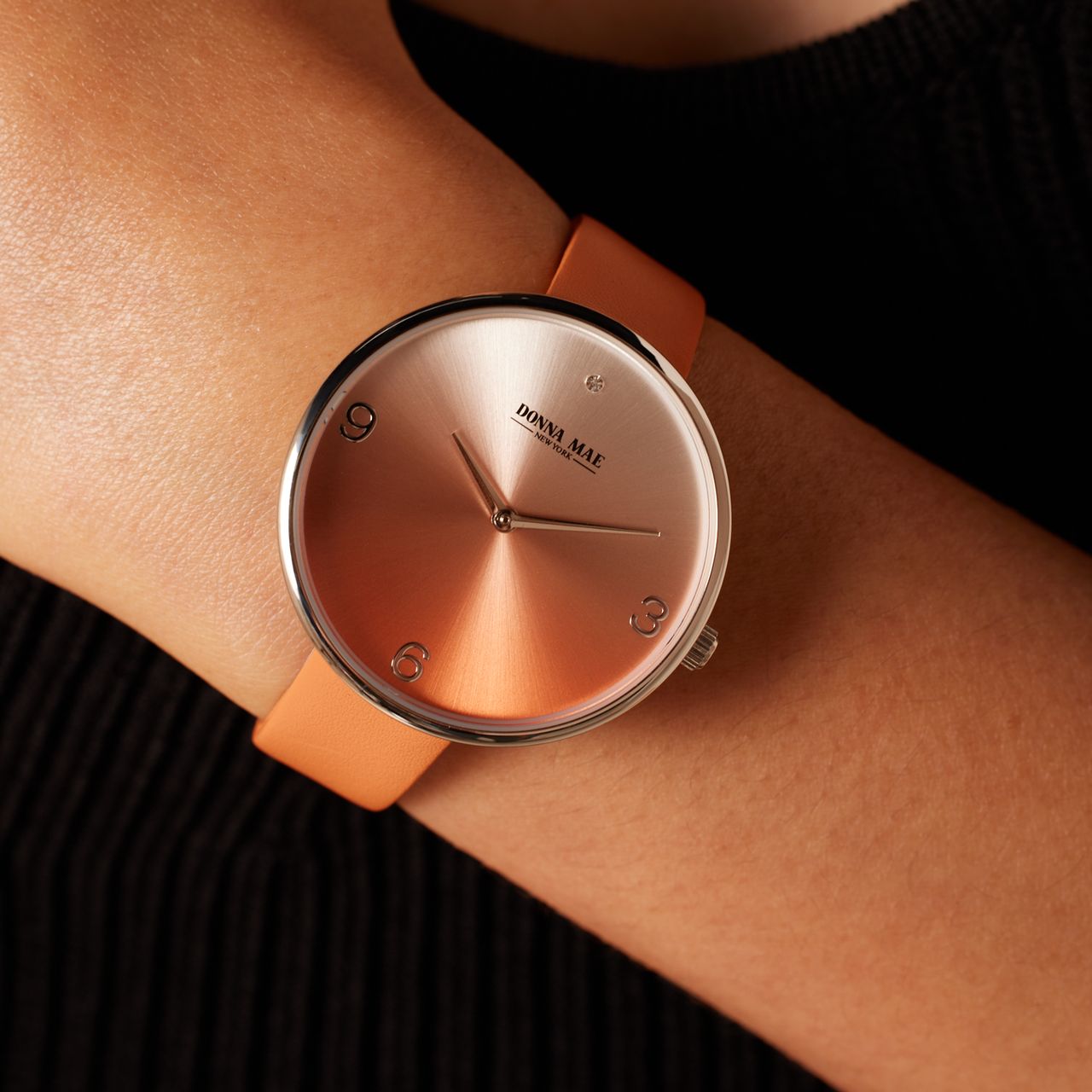 Donna Mae horloge oranje leren band en zirkonia