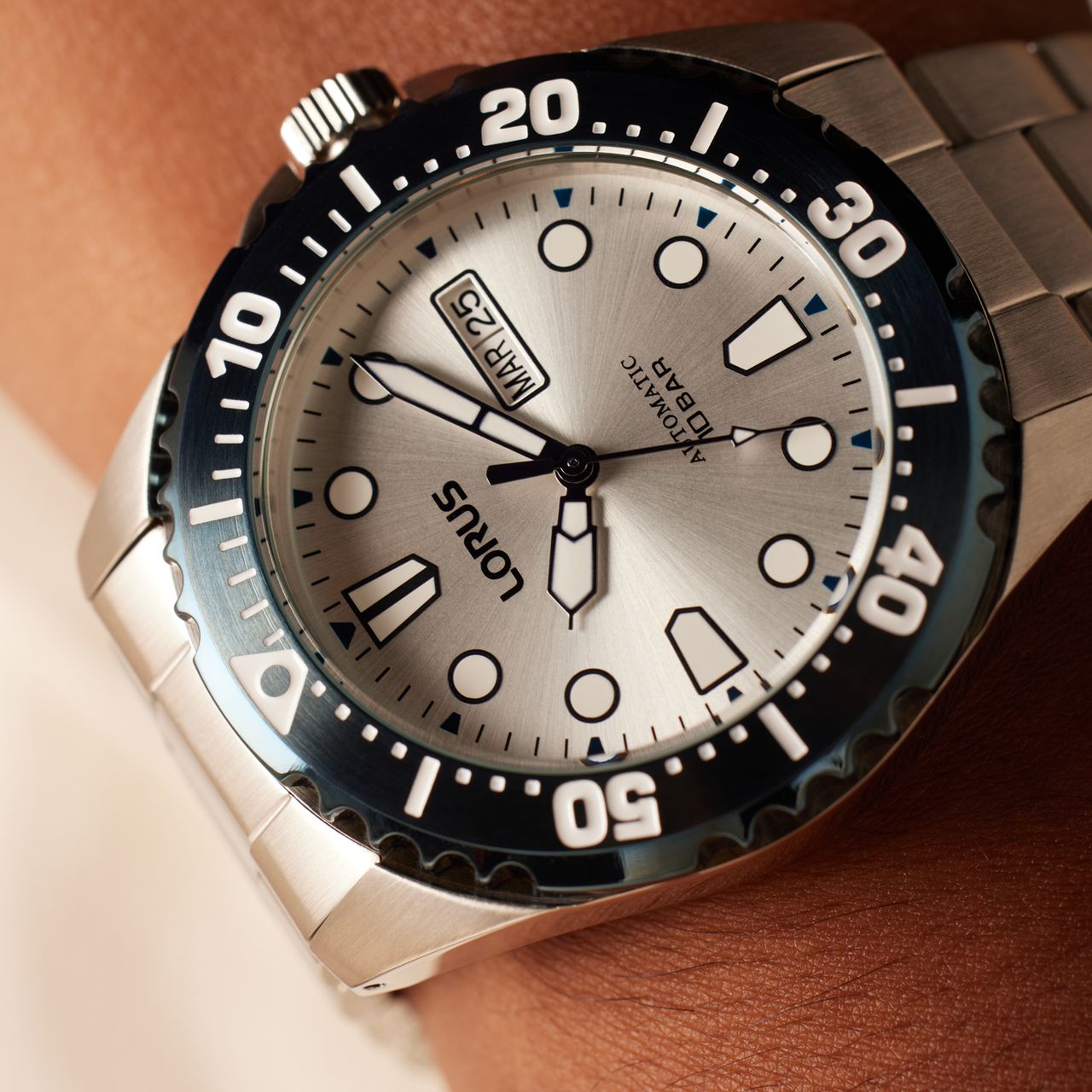 Lorus Herrenuhr, Chronograph, blaues Leder, RT359KX9