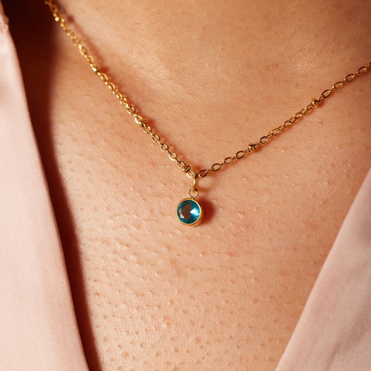 Stainless steel goldplated ketting met geboortesteen hanger Maart