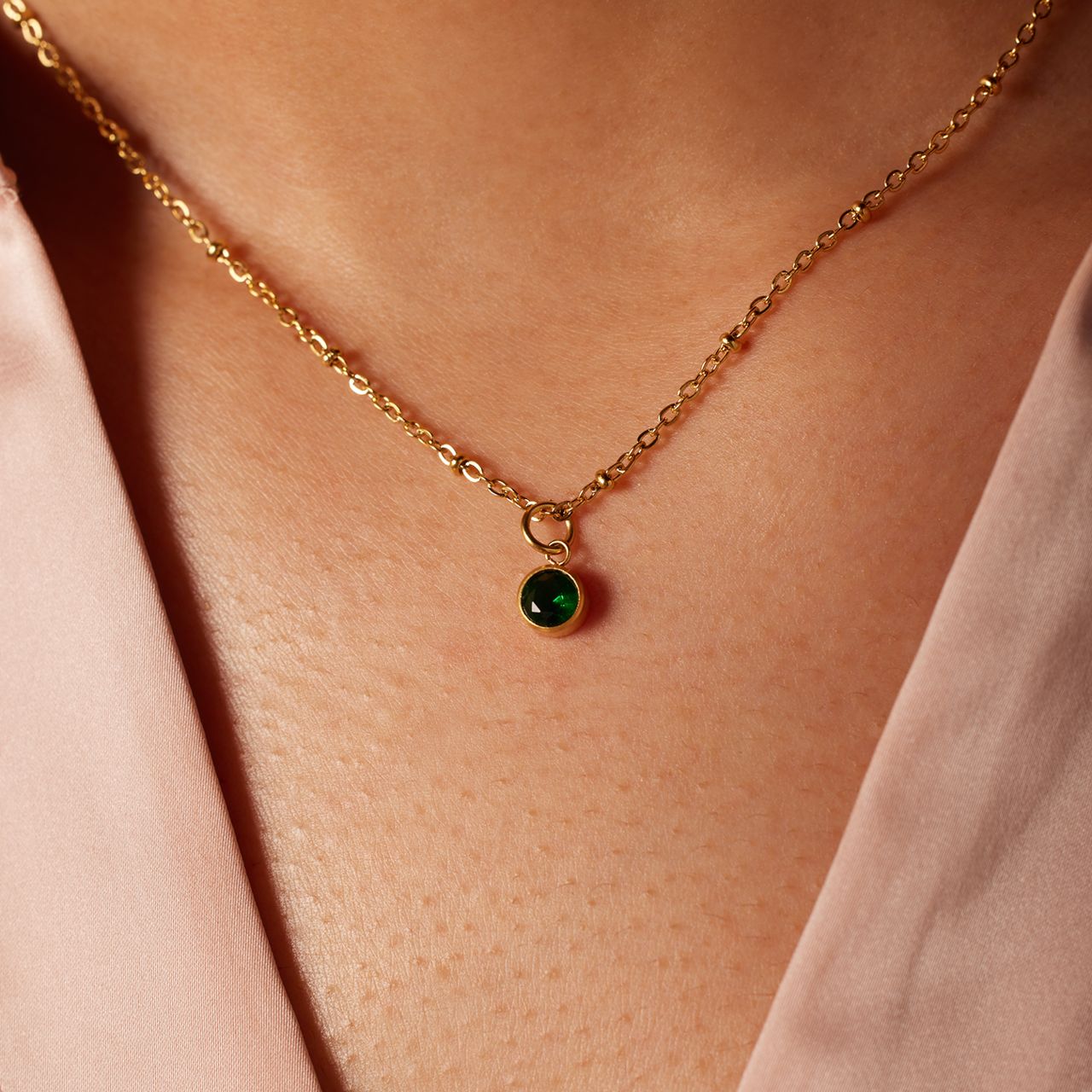 Stainless steel goldplated ketting met hanger geboortesteen Mei voor dames