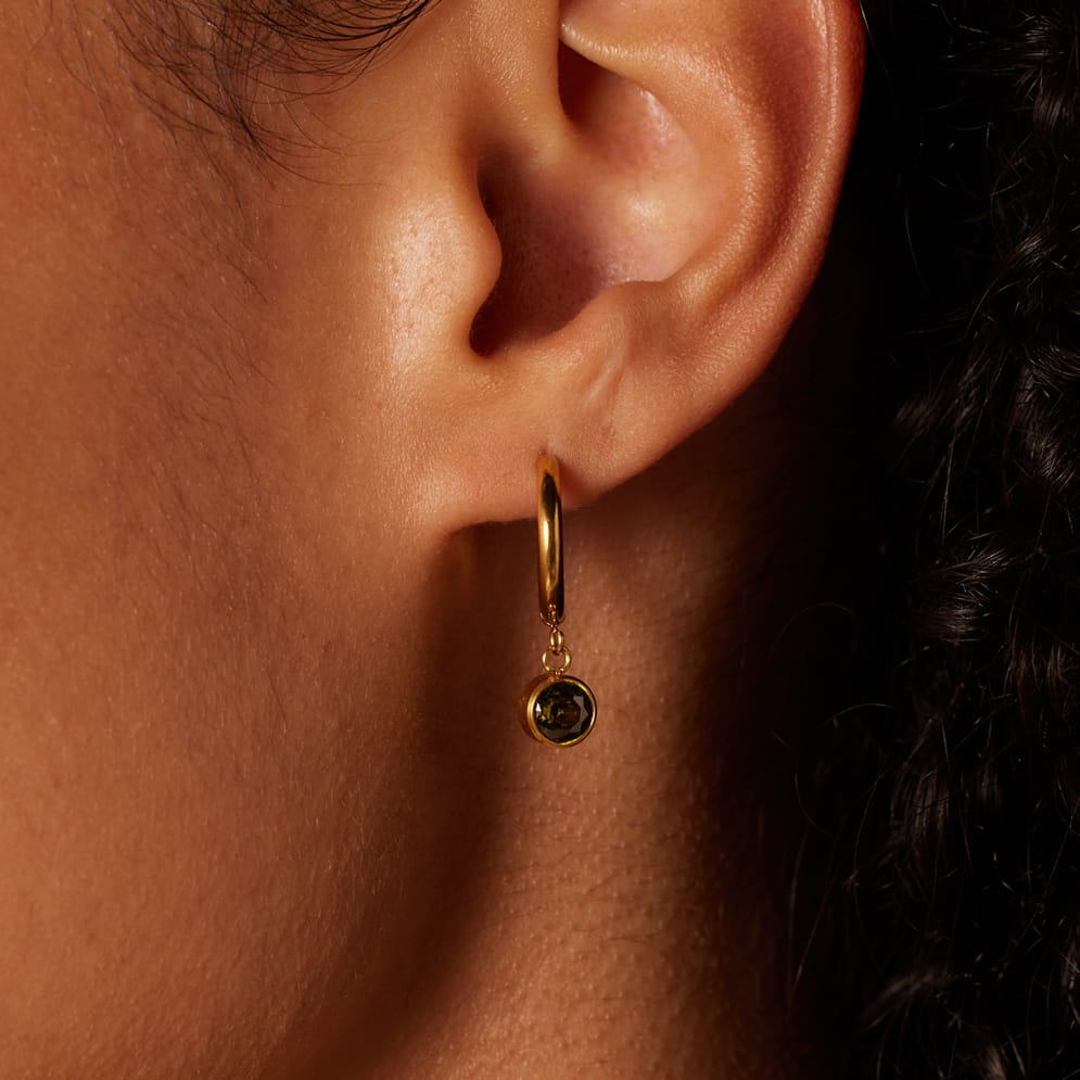 Stainless steel goldplated oorknoppen met geboortesteen Augustus voor dames