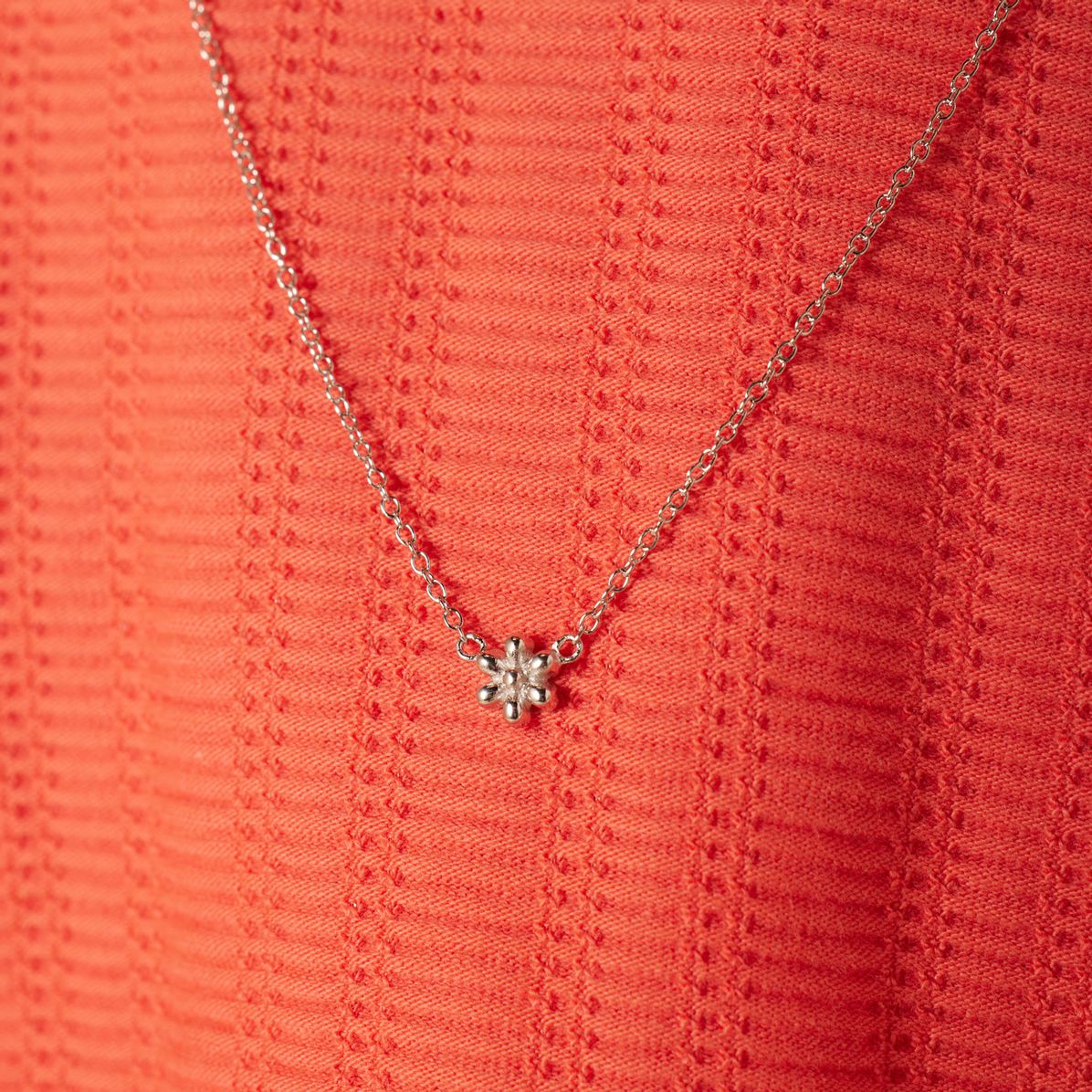 Zilveren kinderketting bloem