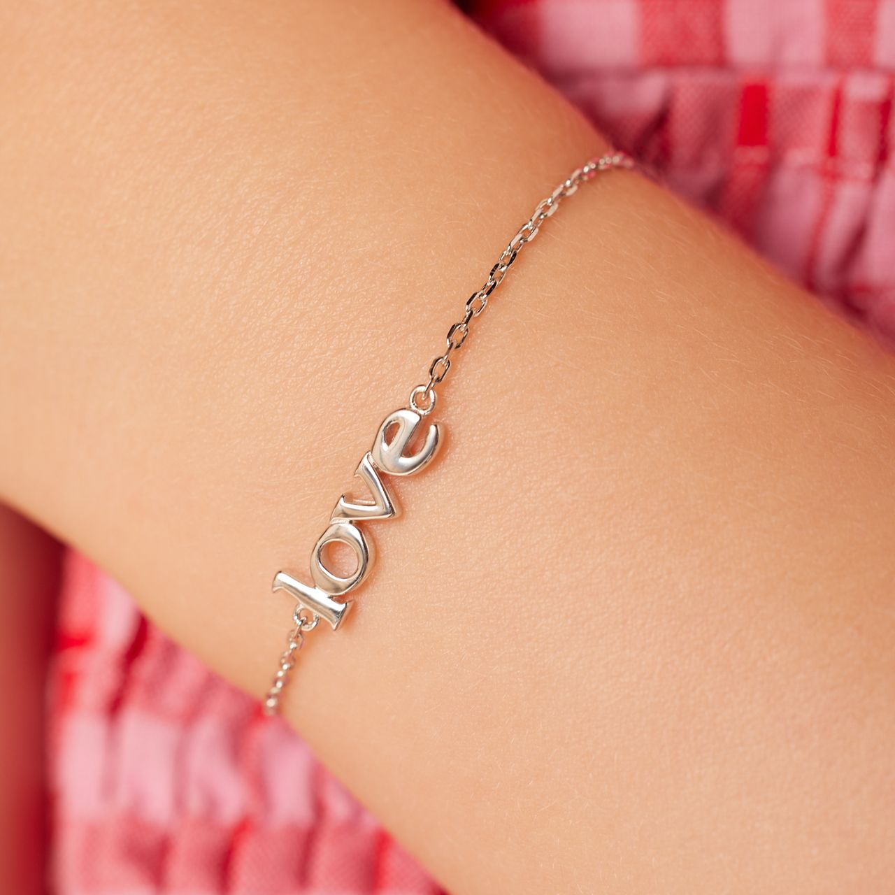 Armband aus 925 Silber, „Love”