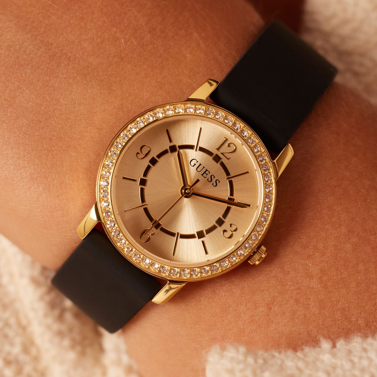 Guess Damenuhr mit Lederarmband, MELODY, GW0469L3