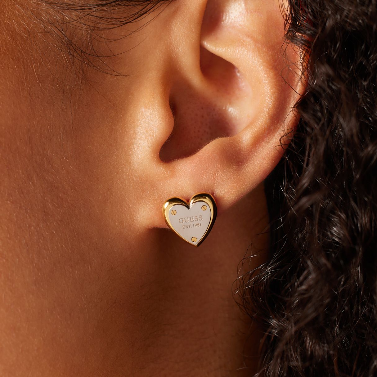 Guess Ohrstecker aus Edelstahl, vergoldet, ALL YOU NEED IS LOVE