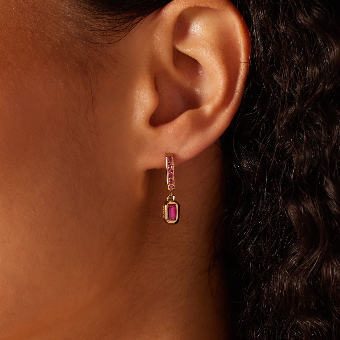 Guess stainless steel goldplated oorringen met zirkonia voor dames