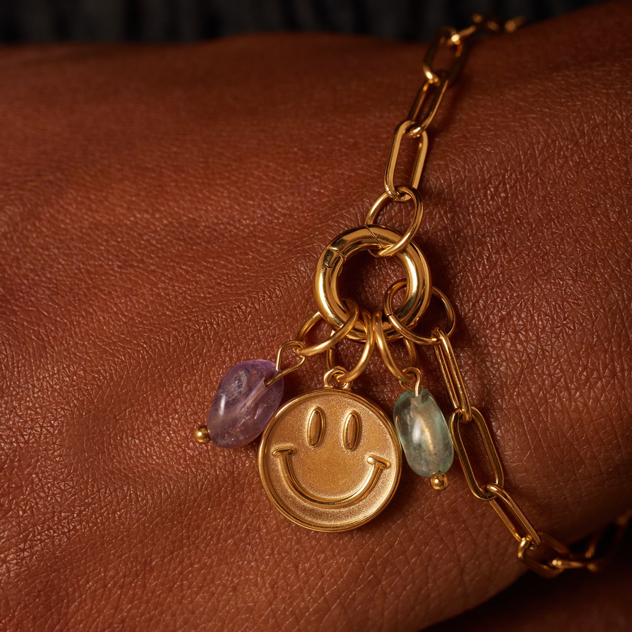 Stainless steel goldplated hanger met blue sand steen voor dames