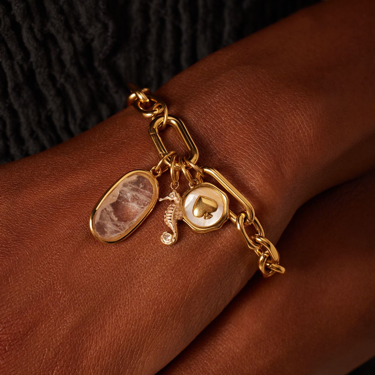Charm aus Edelstahl, vergoldet, oval, mit Kristall