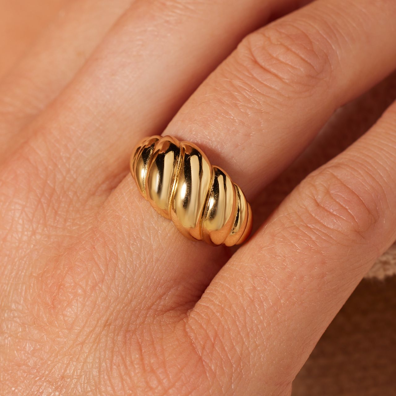 Ring aus 925er Silber, vergoldet, Croissant
