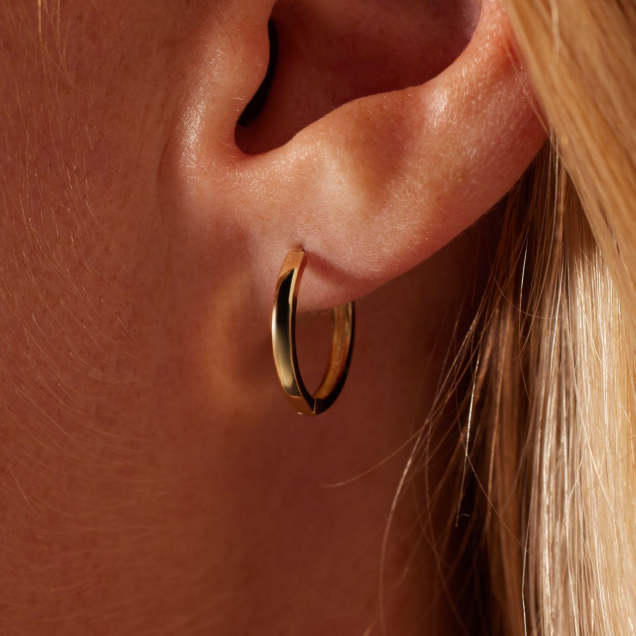 Ohrringe aus 585er Gelbgold, 17 mm