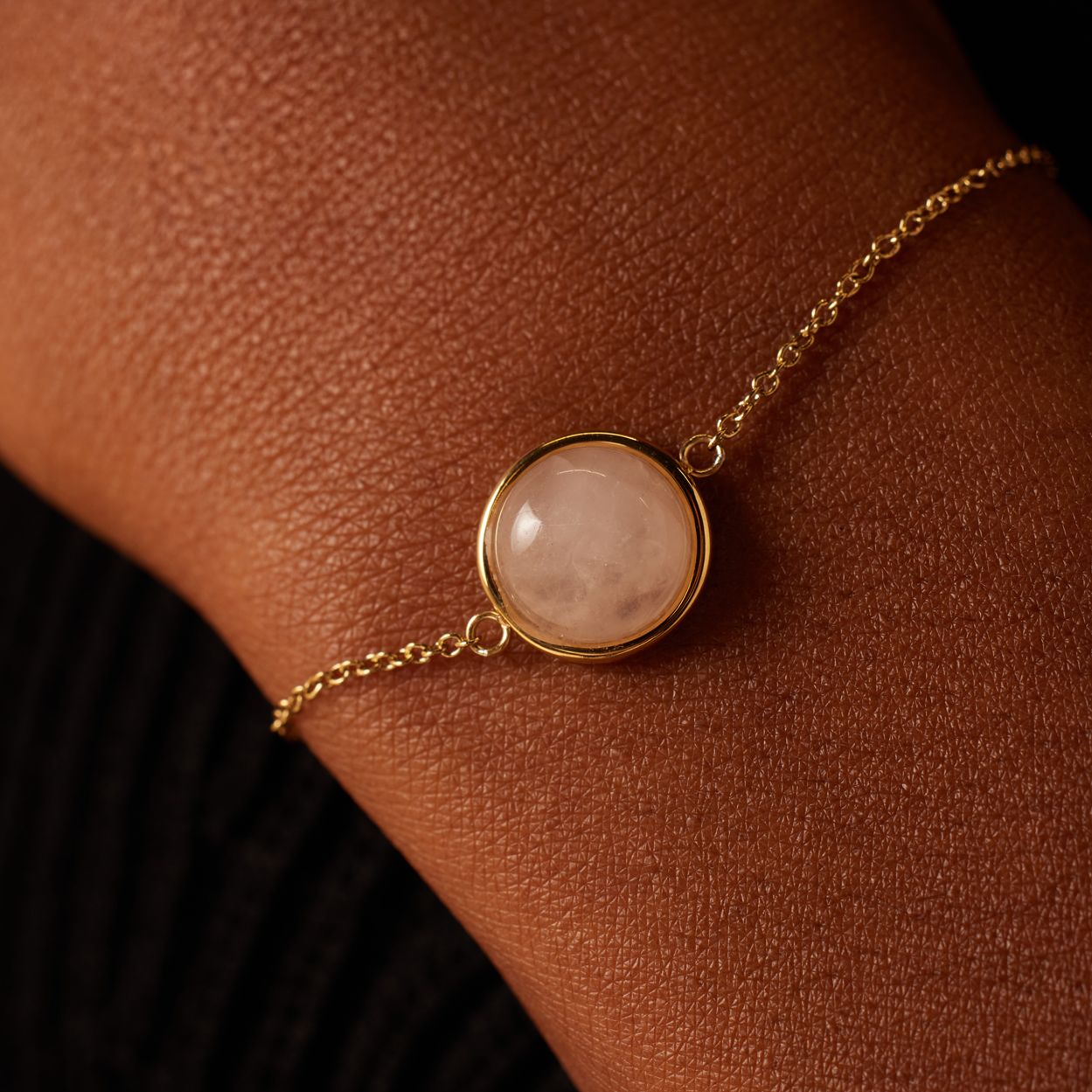 Stainless steel goldplated fantasiearmband met rozenkwarts voor dames