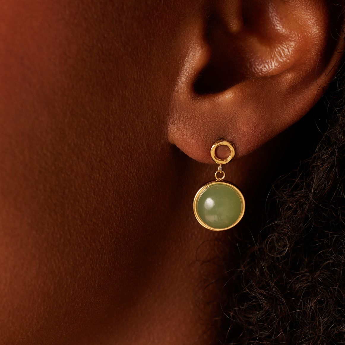 Stalen goldplated oorhangers met groen aventurijn voor dames