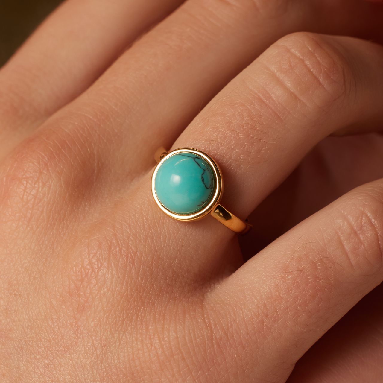 Ring aus Edelstahl, vergoldet, mit Türkis