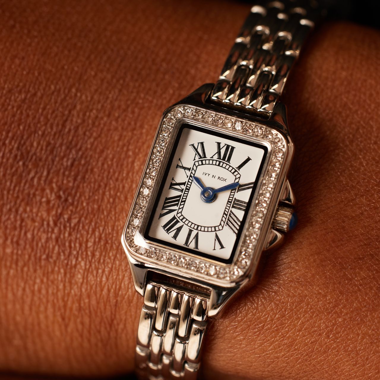 IVY N ROX Damen-Armbanduhr aus Edelstahl, silberfarben, mit Zirkonia