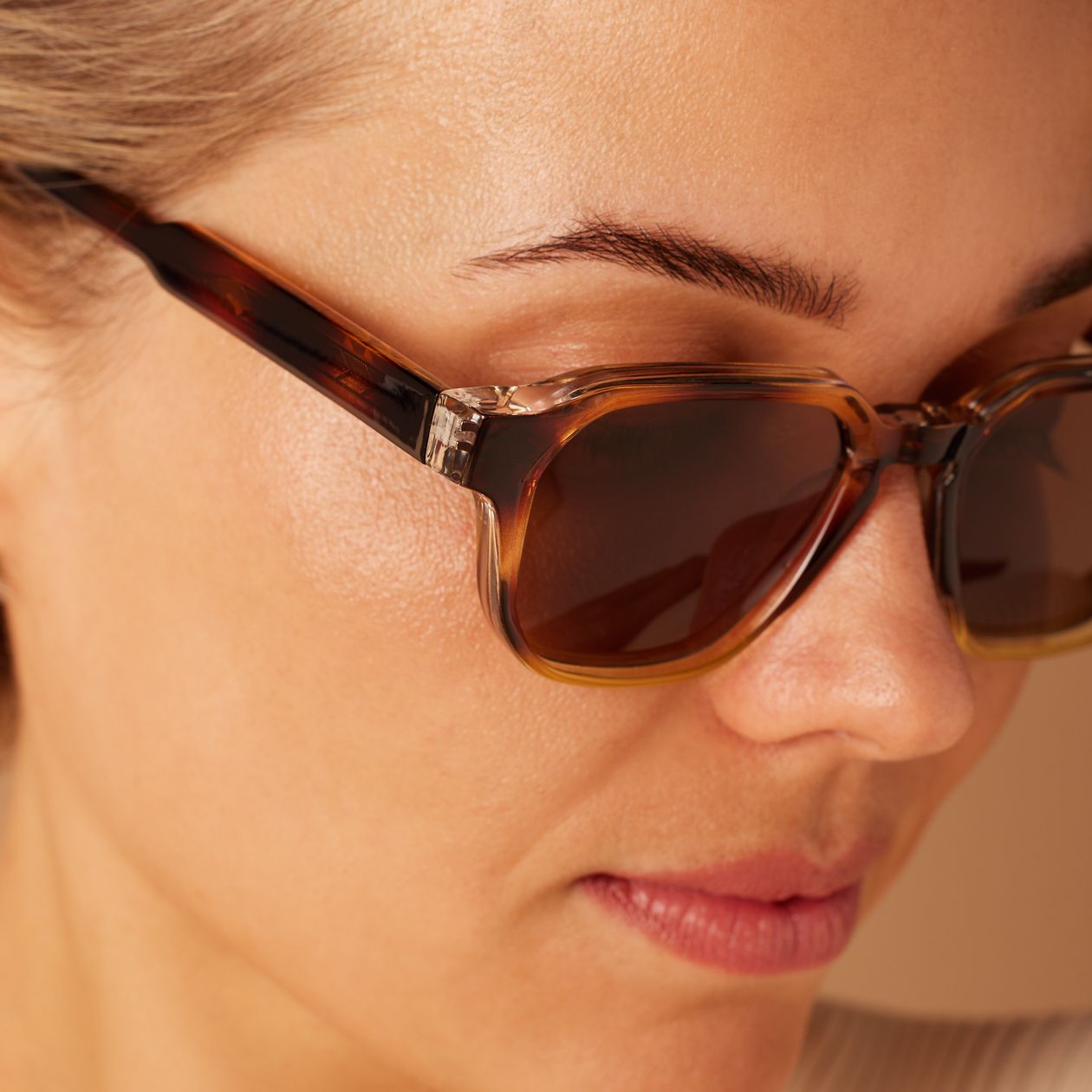 Zwart bruine cateye zonnebril