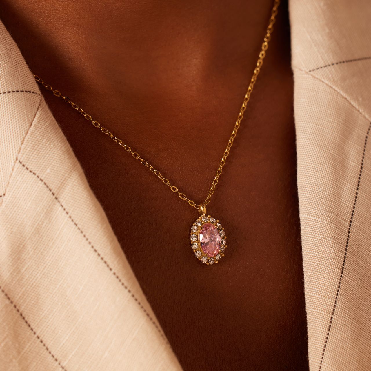 Stalen goldplated vintage ketting met roze zirkonia