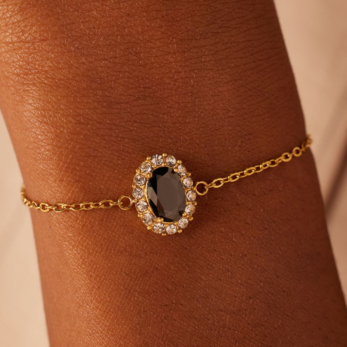 Stainless steel goldplated vintage armband met zwart zirkonia