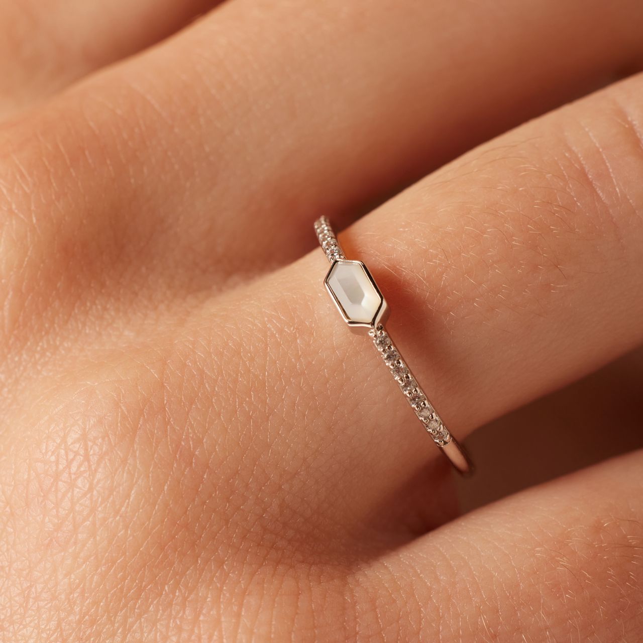 Ring aus 925er Silber, Perlmutt, Sechseck