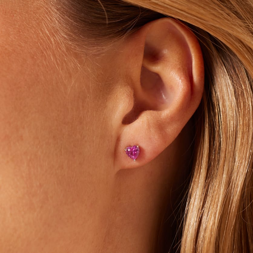 Silberne Ohrstecker in Herzform mit Zirkonia für Damen