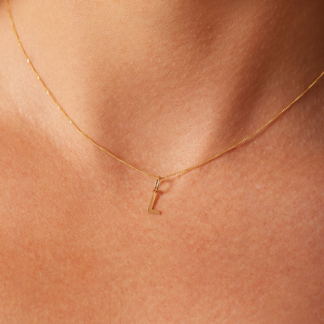 14 Karat Gold Buchstabenanhänger Alphabet