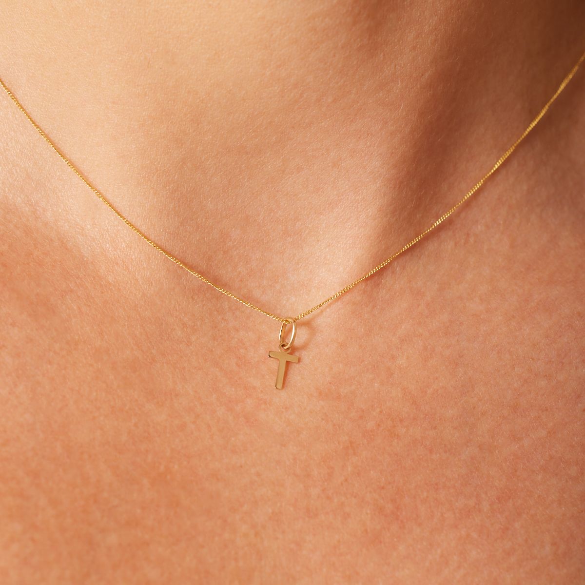 14 Karat Gold Buchstabenanhänger Alphabet