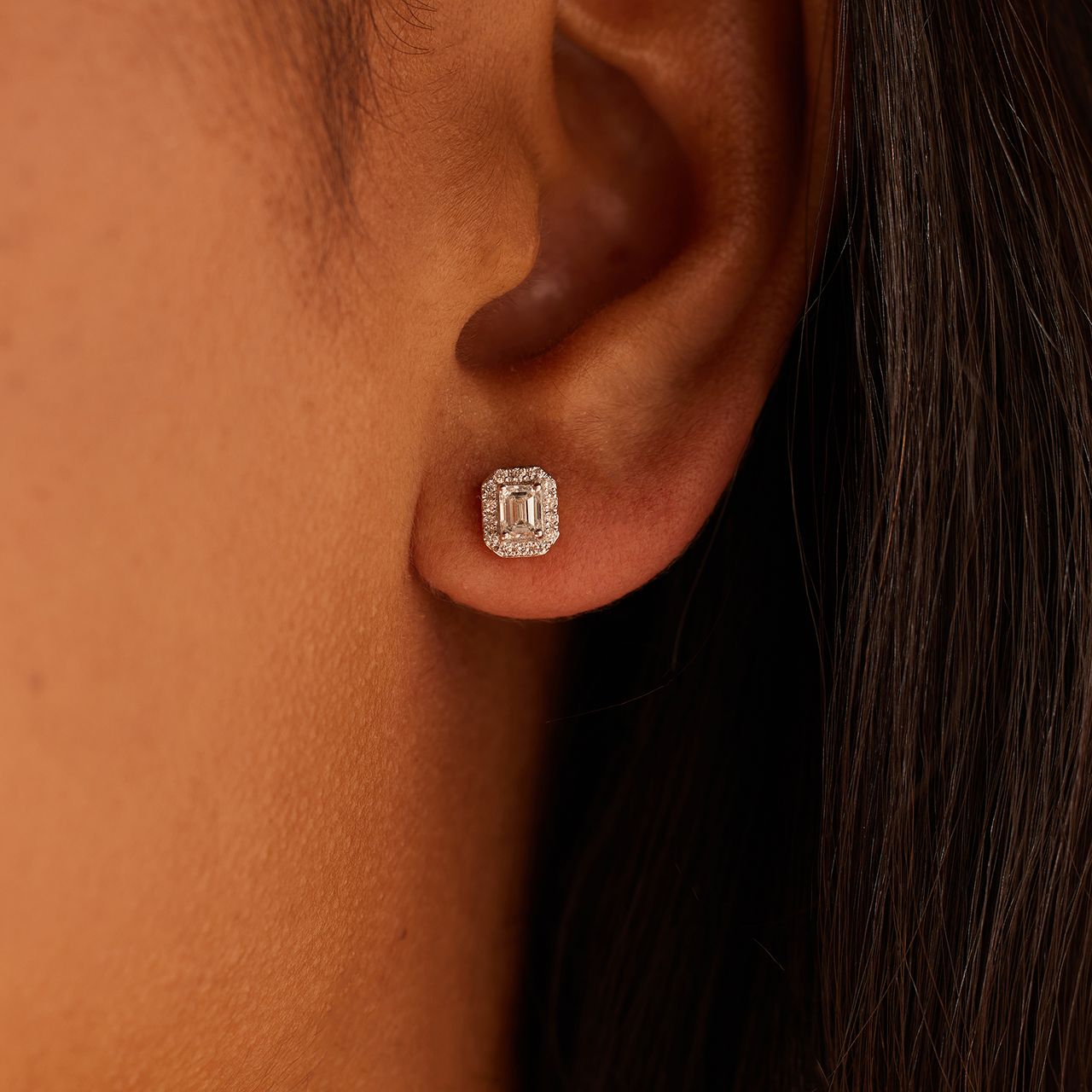 14 karaat geelgouden oorknoppen met 30 lab grown diamanten voor dames