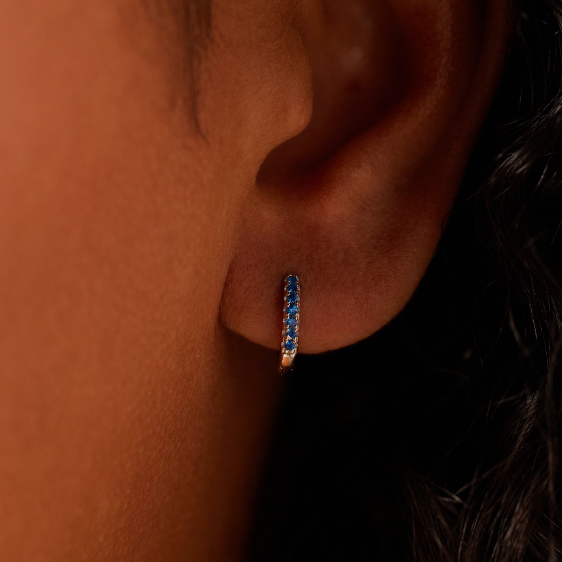 Zilveren oorringen 12mm met zirkonia