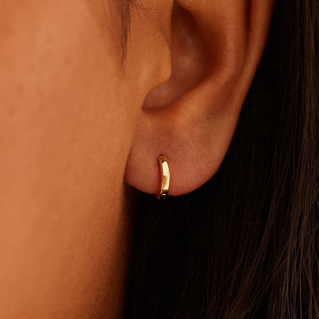 Silberne, goldbeschichtete Ohrringe mit Zirkonia, 10 mm, für Damen