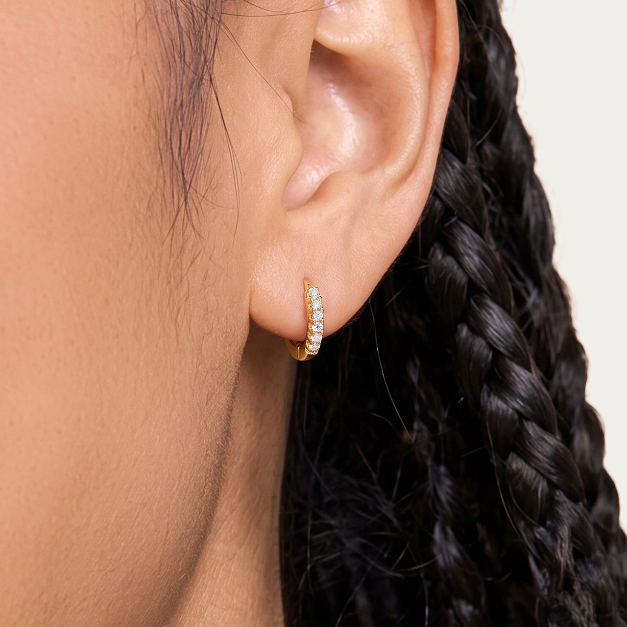 Zilveren goldplated oorbellen met zirkonia 10mm