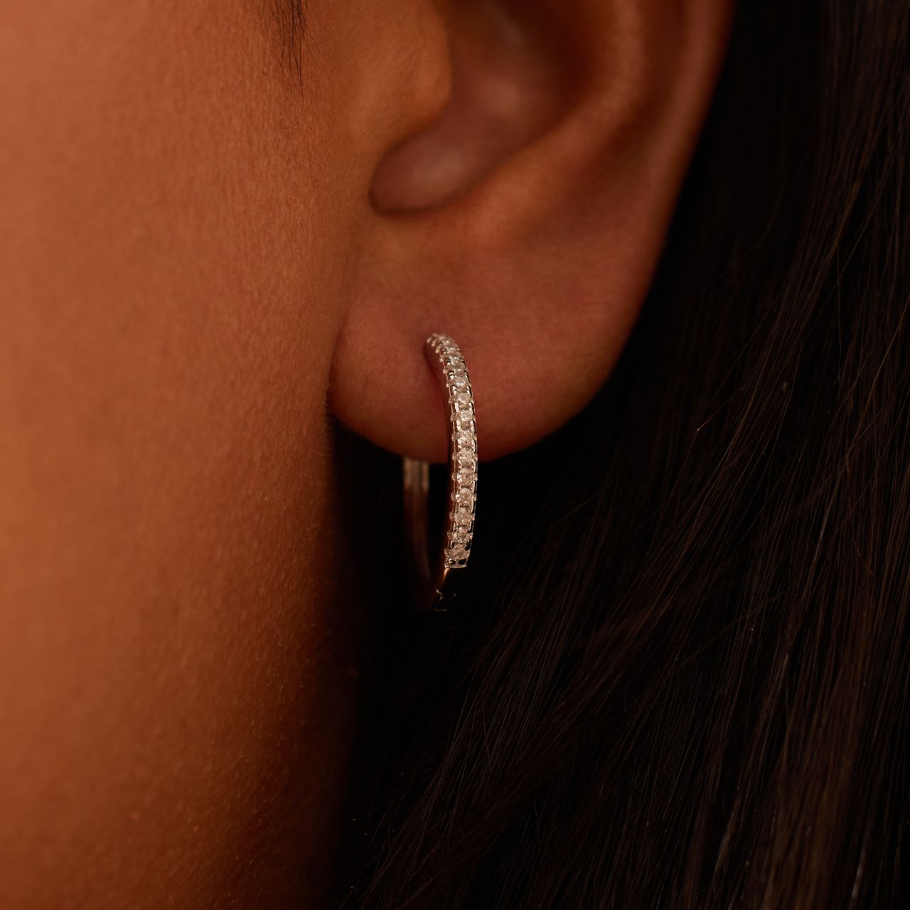 Zilveren oorbellen met zirkonia 20mm